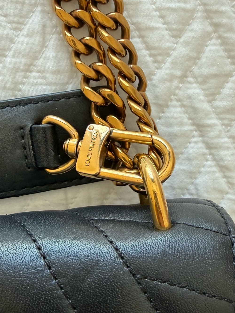 Louis Vuitton New Wave Black Quilted Shoulder Bag Multicolor Rainbow Logo Strap - Picture 8 of 15